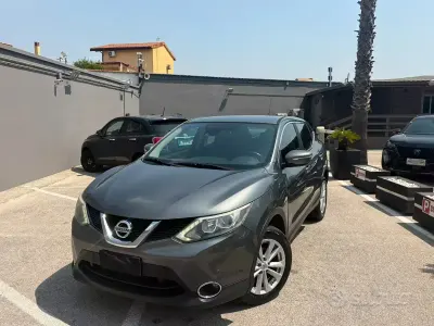 Usata Nissan Qashqai Tekna 110 CV (80 kW) 2014 Grigio SUV