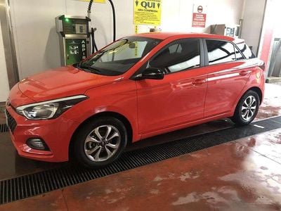 Usata Hyundai i20 101 CV (74 kW) 2020 Rosso Utilitaria