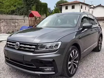 Usata VW Tiguan Sport 116 CV (85 kW) 2019 Grigio SUV