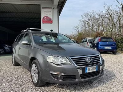 Usata VW Passat Highline 140 CV (102 kW) 2006 Grigio Station wagon