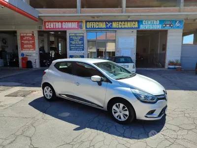 Usata Renault Clio IV 75 CV (55 kW) 2018 Grigio Berlina