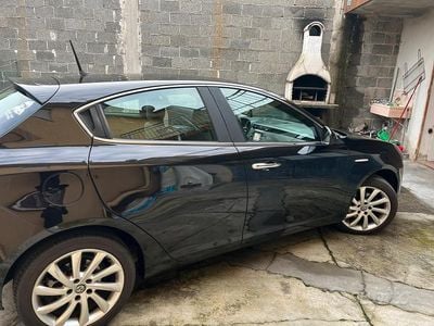 Usata Alfa Romeo Giulietta Distinctive 105 CV (77 kW) 2015 Nero Utilitaria