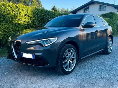 Usata Alfa Romeo Stelvio Executive 201 CV (147 kW) 2019 Grigio SUV