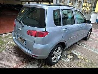 Begagnad Mazda 2 75 HK (55 kW) 2003 Halvkombi