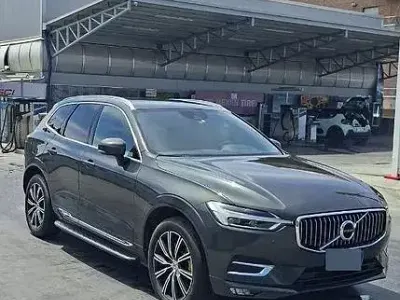 Usata Volvo XC60 Inscription 235 CV (172 kW) 2018 Grigio SUV