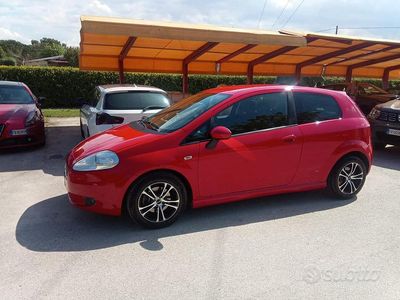 Usata Fiat Grande Punto 163 CV (119 kW) 2006 Rosso Utilitaria