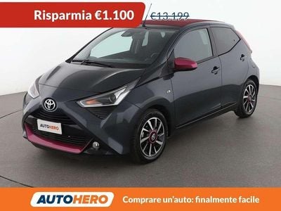 Begagnad Toyota Aygo X-wave 72 HK (52 kW) 2020 Grå Halvkombi