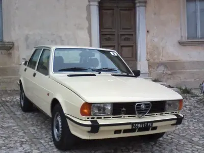 Usata Alfa Romeo Giulietta 109 CV (80 kW) 1980 Berlina