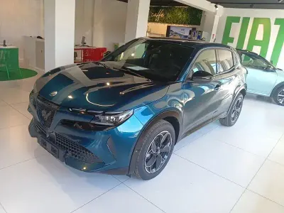 Ny Alfa Romeo Junior 145 HK (106 kW) 2026 SUV