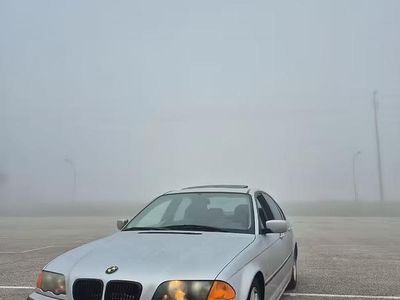 Usata BMW 318 105 CV (77 kW) 1999 Grigio Berlina