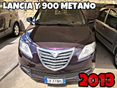 Käytetty Lancia Ypsilon 80 HP (58 kW) 2013 Violetti Viistoperä