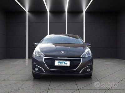 Usata Peugeot 208 Allure 81 CV (59 kW) 2019 Grigio Utilitaria