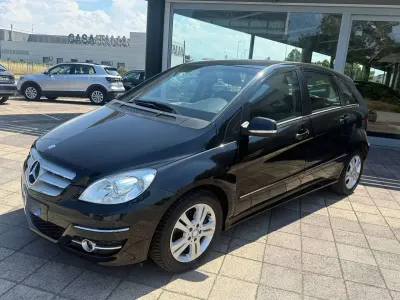 Usata Mercedes B180 109 CV (80 kW) 2009 Nero Monovolume