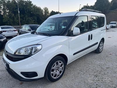 Usata Fiat Doblò Easy 120 CV (88 kW) 2017 Bianco Monovolume