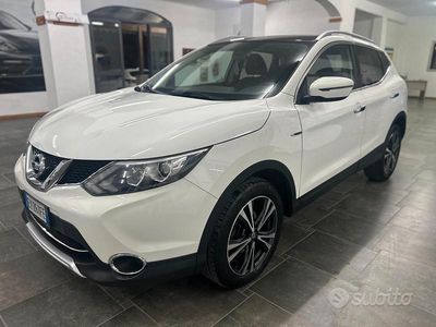 Usata Nissan Qashqai Tekna 110 CV (80 kW) 2015 Bianco SUV