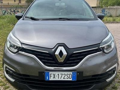Usata Renault Captur 90 CV (66 kW) 2019 Grigio SUV