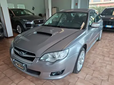 Usata Subaru Outback 150 CV (110 kW) 2008 Grigio Station wagon