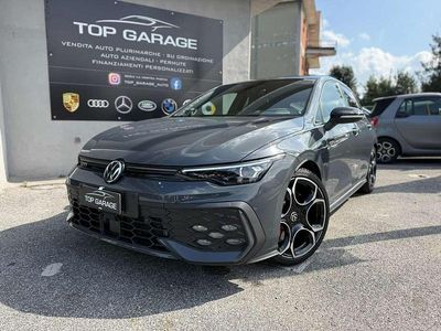 Usata VW Golf VIII GTI 265 CV (194 kW) 2025 Grigio delfino Berlina