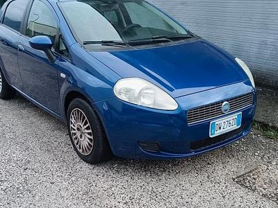 Usata Fiat Grande Punto Dynamic 90 CV (66 kW) 2007 Blu Utilitaria
