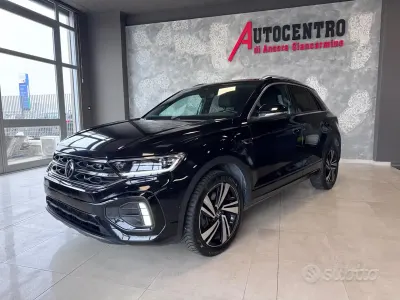 Usado VW T-Roc R-line 150 HP (110 kW) 2023 Preto SUV