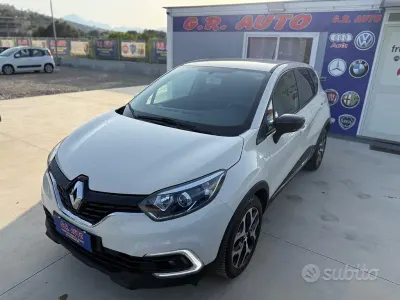 Usata Renault Captur 90 CV (66 kW) 2017 Grigio SUV