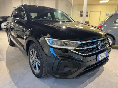Usata VW T-Roc R-line 110 CV (80 kW) 2023 Nero SUV