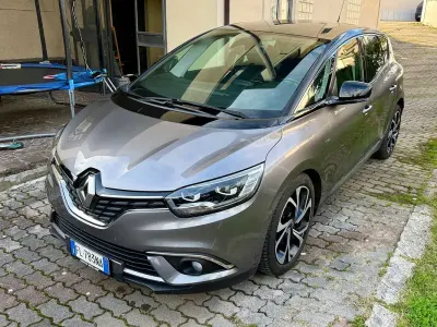 Usata Renault Scénic IV Bose Edition 110 CV (80 kW) 2017 Grigio Monovolume