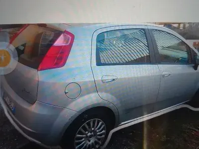 Käytetty Fiat Grande Punto 65 HP (47 kW) 2008 Harmaa Viistoperä