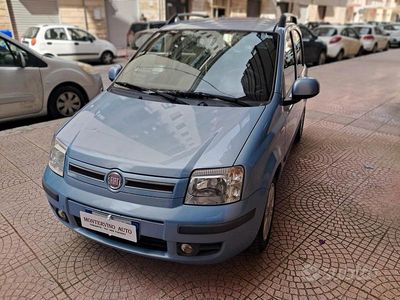 Usata Fiat Panda Dynamic 69 CV (50 kW) 2011 Blu Utilitaria