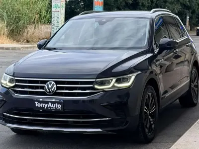Usata VW Tiguan Elegance 150 CV (110 kW) 2023 Grigio scuro SUV