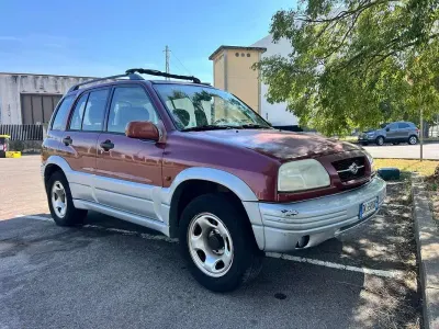 Usata Suzuki Grand Vitara 128 CV (94 kW) 2000 Rosso SUV
