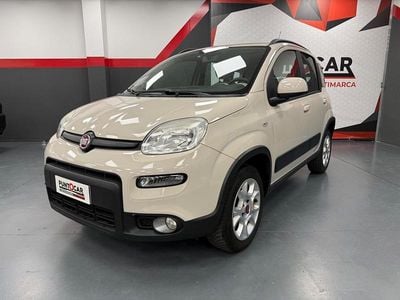 Usata Fiat Panda 4x4 Lounge 75 CV (55 kW) 2013 Beige Utilitaria