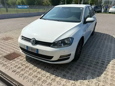 Usata VW Golf VII Trendline 110 CV (80 kW) 2014 Bianco Berlina