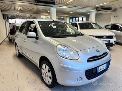 Usata Nissan Micra Tekna 80 CV (58 kW) 2011 Grigio Utilitaria