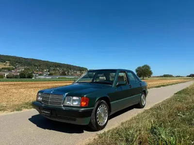 Usata Mercedes 190 136 CV (100 kW) 1991 Verde Berlina