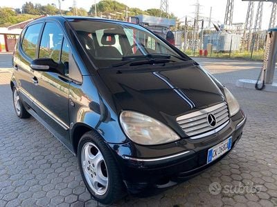 Begagnad Mercedes A170 Avantgarde 95 HK (69 kW) 2003 Svart Minibuss