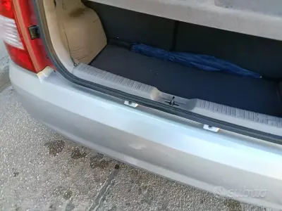 Usata Kia Picanto 65 CV (47 kW) 2004 Grigio Utilitaria