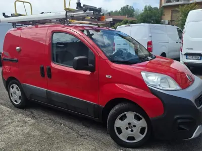 Usata Fiat Fiorino 95 CV (69 kW) 2017 Rosso / pastello Monovolume