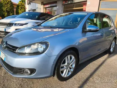 Gebraucht VW Golf VI Highline 102 PS (75 kW) 2010 Blau Kleinwagen
