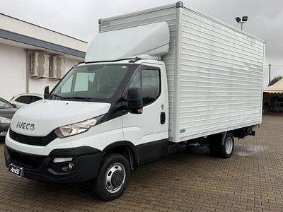 Usata Iveco Daily 150 CV (110 kW) 2015 Bianco Furgone
