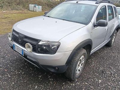 Usata Dacia Duster Lauréate 90 CV (66 kW) 2012 Grigio SUV