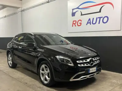Usata Mercedes GLA200 136 CV (100 kW) 2017 Nero SUV