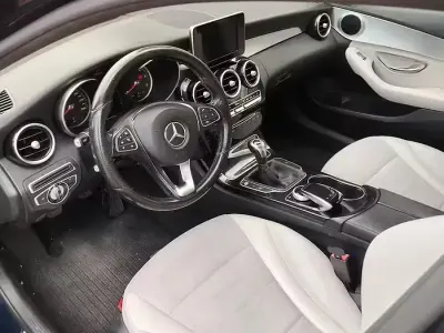 Usata Mercedes 200 136 CV (100 kW) 2017 Bluazzurro Station wagon