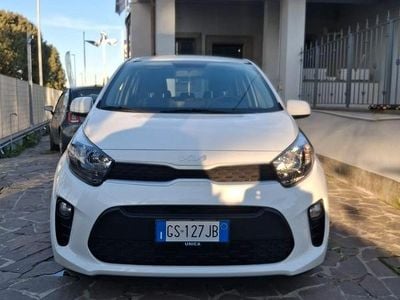 Usata Kia Picanto Urban 65 CV (47 kW) 2024 Bianco Utilitaria