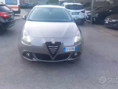 Usata Alfa Romeo Giulietta Sprint 120 CV (88 kW) 2015 Grigio Utilitaria