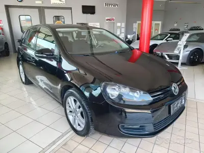 Usado VW Golf VI 80 CV (58 kW) 2011 Negro Utilitario