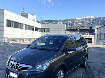 Usata Opel Zafira Family 110 CV (80 kW) 2012 Monovolume