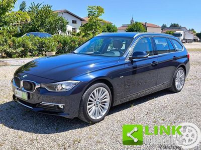 Usata BMW 320 Luxury Line 184 CV (135 kW) 2012 Blu Station wagon