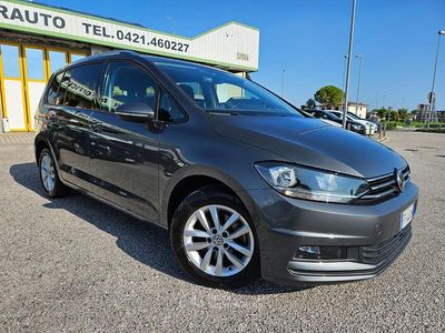 Usata VW Touran Comfortline 116 CV (85 kW) 2018 Gray Monovolume