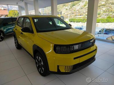 Nuova Fiat Grande Panda Icon 110 CV (80 kW) 2025 Giallo Utilitaria